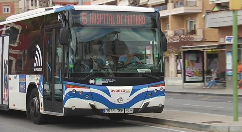 📢 Gràcies a la mobilització veïnal, les associacions @avviaeuropa i <a href="/avcanmarchal/">AVVPatiCanMarchal</a> celebrem que el recorregut de la línia 5 del Mataró Bus es mantingui! 🚍

Seguim treballant per un transport públic de qualitat i inclusiu. 

👉  acrobat.adobe.com/id/urn:aaid:sc…