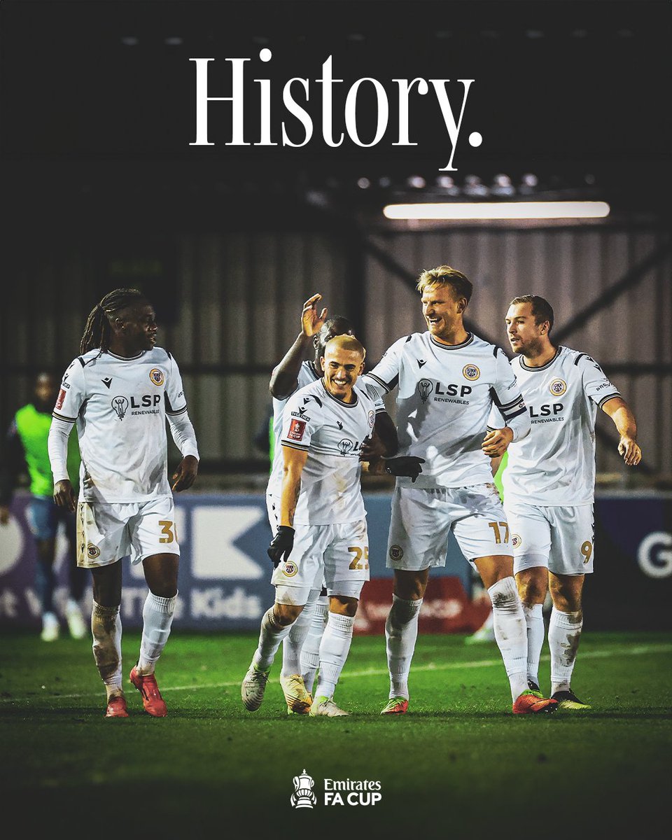 EmiratesFACup's tweet photo. History.

@bromleyfc are into the #EmiratesFACup third round for the first time in their history 🏆