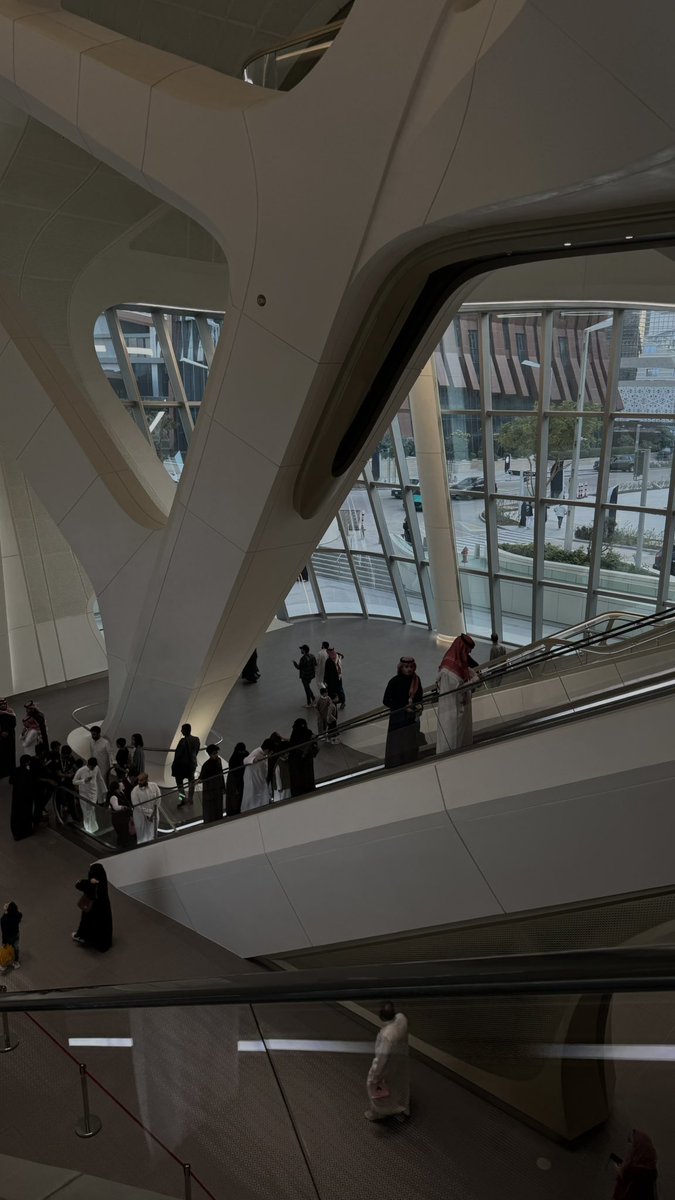 fllfri's tweet photo. I couldn’t be more proud to be one of the first to try the Riyadh Metro! A heartfelt thank you to everyone involved in making this dream a reality.

#RiyadhMetro #SaudiVision2030 #مترو_الرياض #رؤية_2030 https://t.co/ANsc1V7KxB
