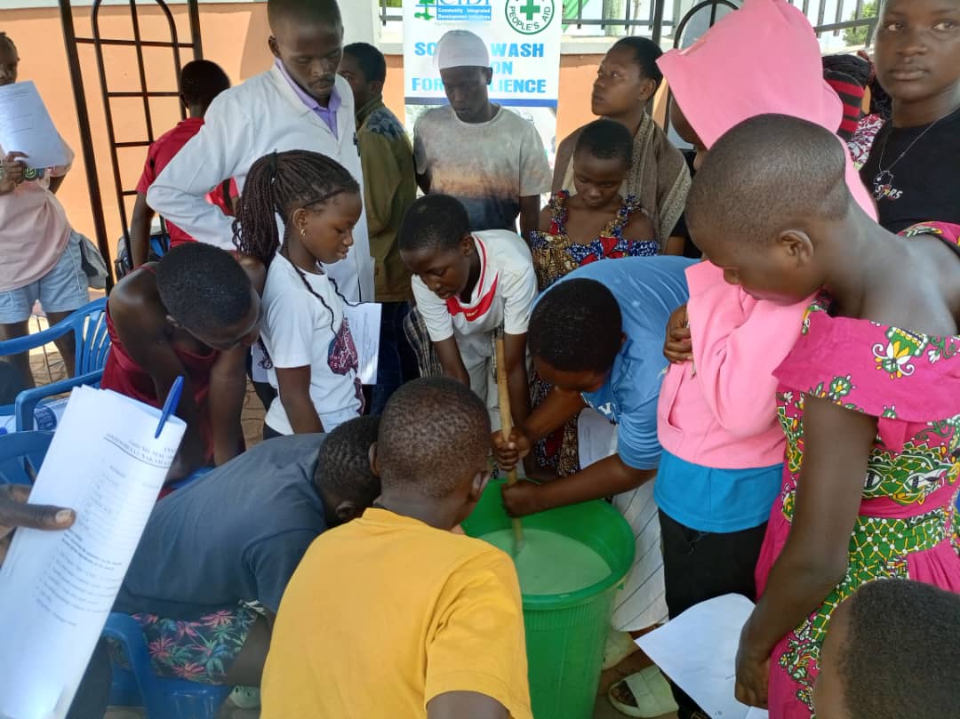 luyima_kenneth's tweet photo. EMPOWERING THE NEXT GENERATION! @CIDIUganda &amp; @ButabikaS   hosted an event for young people aged 10-17, teaching them Menstrual Hygiene Mgmt, Children's Rights &amp; Soap Making Skills! #EmpoweringYouth #CommunityDevelopment https://t.co/nuWrZFABXn