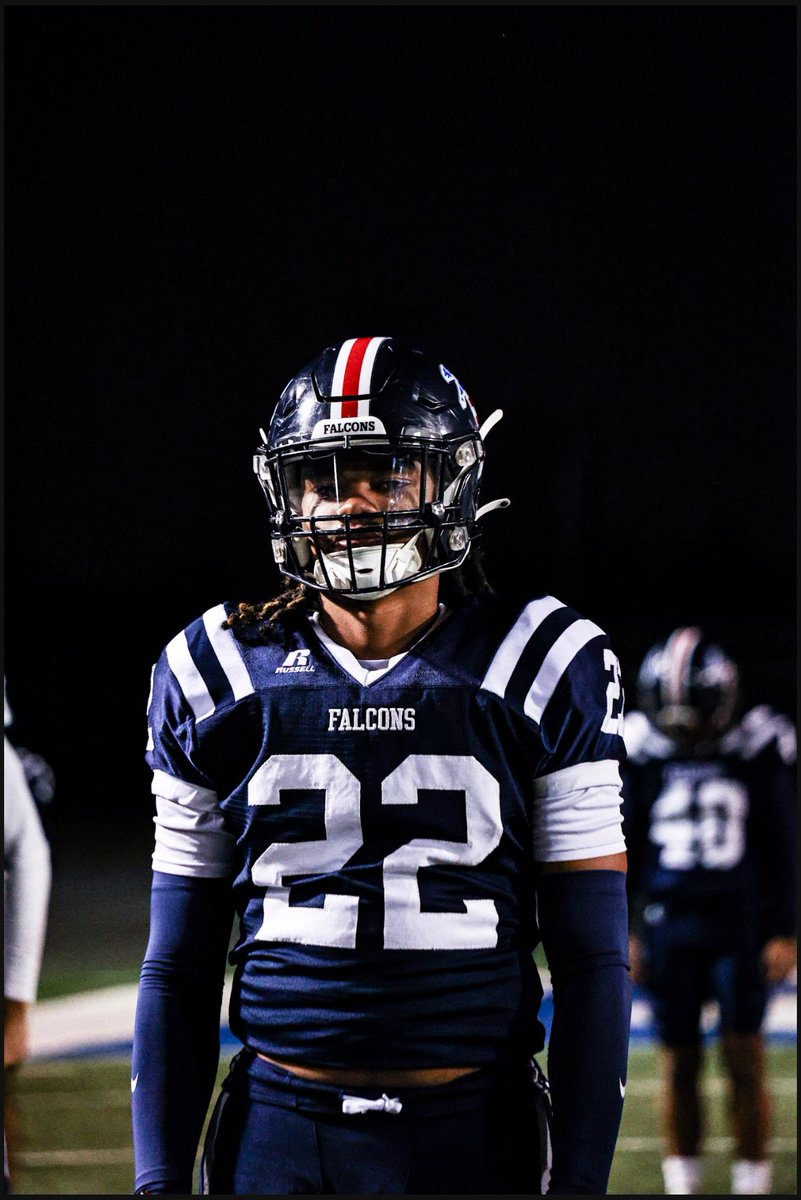 It’s a blessing to reach my 18th birthday 💙 thank you god !
