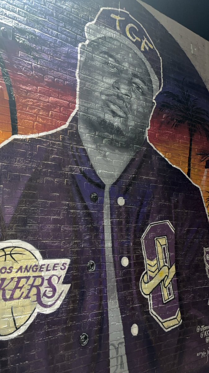 Tizzle612's tweet photo. Came From Minnesota To California To Show Some Love ❤️ To @IamMRMOSELY A Los Angeles Legend 💙💙💙 @RalfytheP  Keeping Truth Alive https://t.co/hXculymdJT