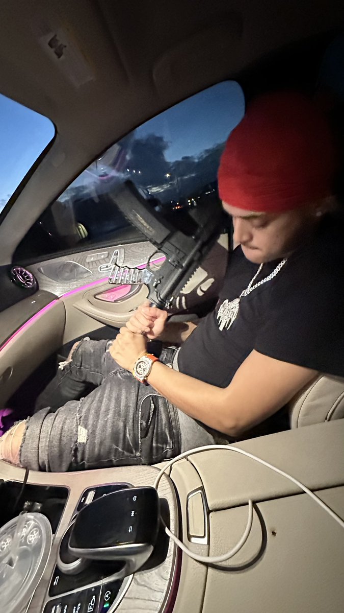 BigDrakula's tweet photo. Back on twitter they took my IG down again https://t.co/t5MXWDQ94o