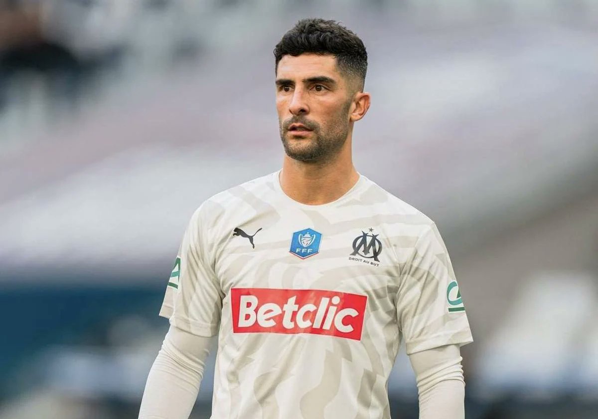 FutblAnalistESP's tweet photo. Se acerca el mercado de invierno. 

🇪🇸El representante de Álvaro González se ha puesto en contacto con el Almería, el central de 34 años se encuentra sin equipo, tras pasar la temporada pasada en el Al-Qadsiah FC. El Almería no ha dado respuesta.

#Fichajes
#UDA
#udalmeria https://t.co/9BnxwgPf3t