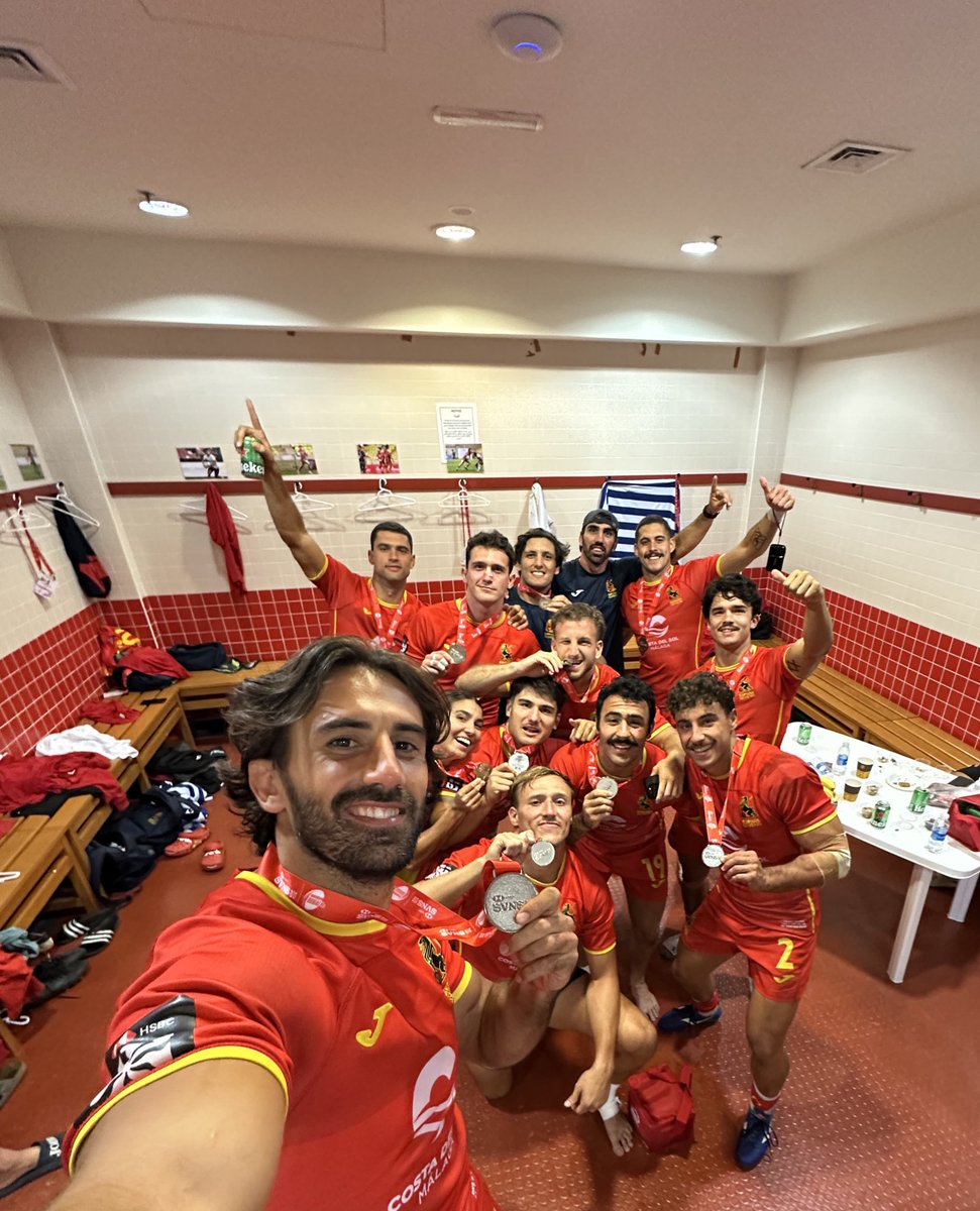 deportegob's tweet photo. 🤩 Los #Leones7s. 

🥈 La 𝙢𝙚𝙙𝙖𝙡𝙡𝙖.

🚀 Inolvidable Dubai. https://t.co/RlMWC5i6xJ