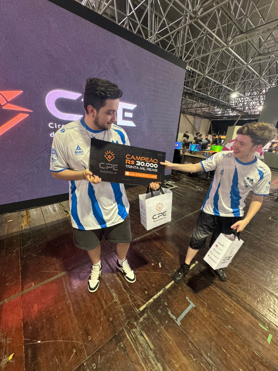 Campeões CPE 🏆

Anota mais um título na conta desse duo <a href="/Julieralol/">Juliera</a> e <a href="/Funnyzinn/">𝐅𝐮𝐧𝐧𝐲𝐳𝐢𝐧𝐧</a> 🥇 

#GOWOL 🐺 | #FOLLOWTHEPACK 🌙
