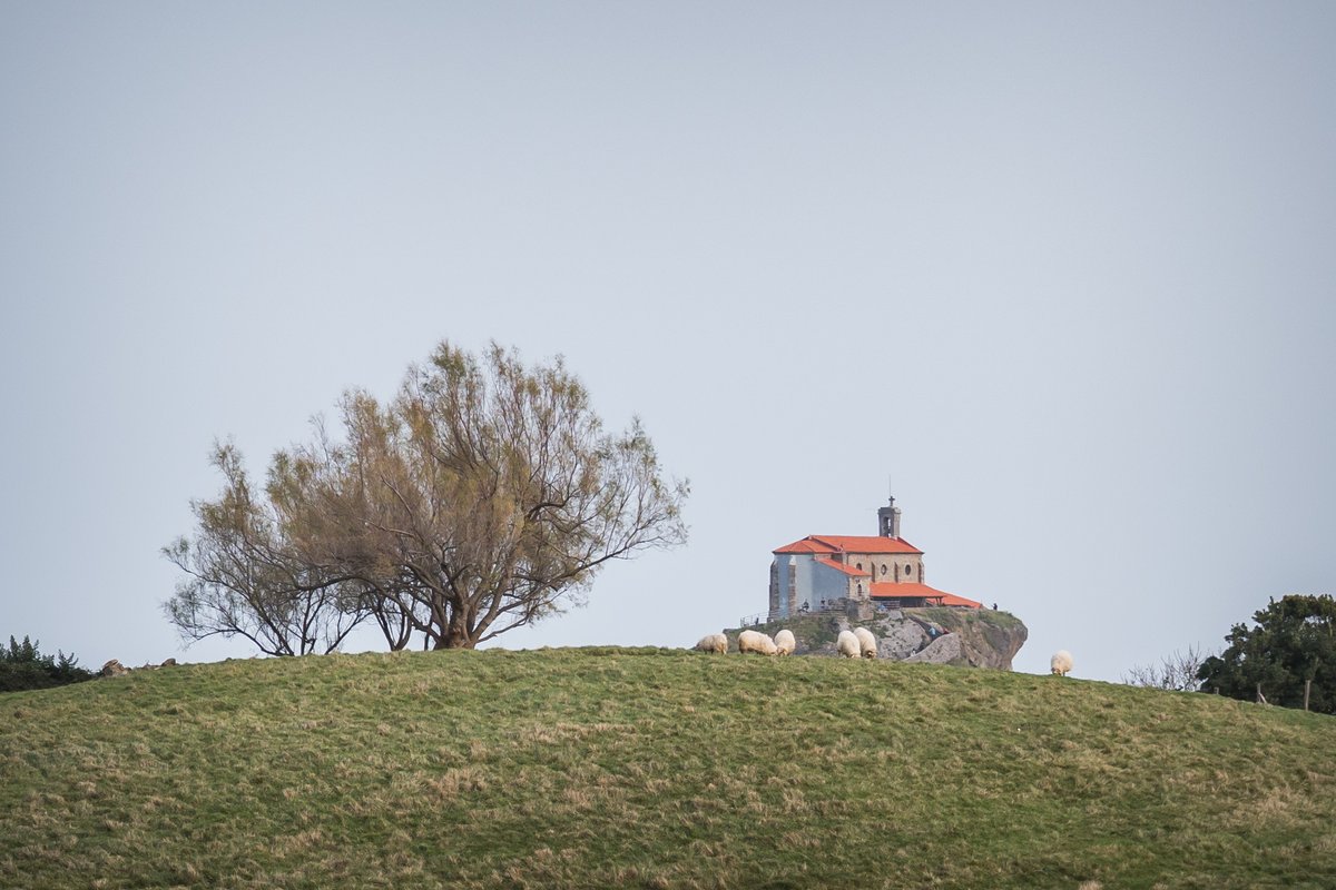 Lander Tolosa • EA2MNK (@landertolosa) on Twitter photo Hoy me he acordado mucho de <a href="/DIVCreativo/">David de la Iglesia 📷</a> y su querido Gaztelugatxe, pero con una visión completamente diferente... Hoy me he acordado mucho de <a href="/DIVCreativo/">David de la Iglesia 📷</a> y su querido Gaztelugatxe, pero con una visión completamente diferente...