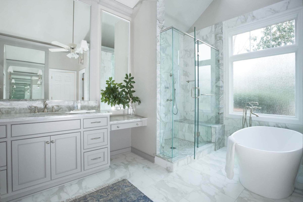 VillagesGary's tweet photo. Looking to sell your home? 🏡💰 The kitchen and master bathroom are key areas that catch buyers' eyes! 🌟 Investing in upgrades here can make all the difference. Consider fresh paint, updated fixtures, or stylish accessories to elevate these spaces before listing. #RealEstate https://t.co/s5bBJg1tTZ