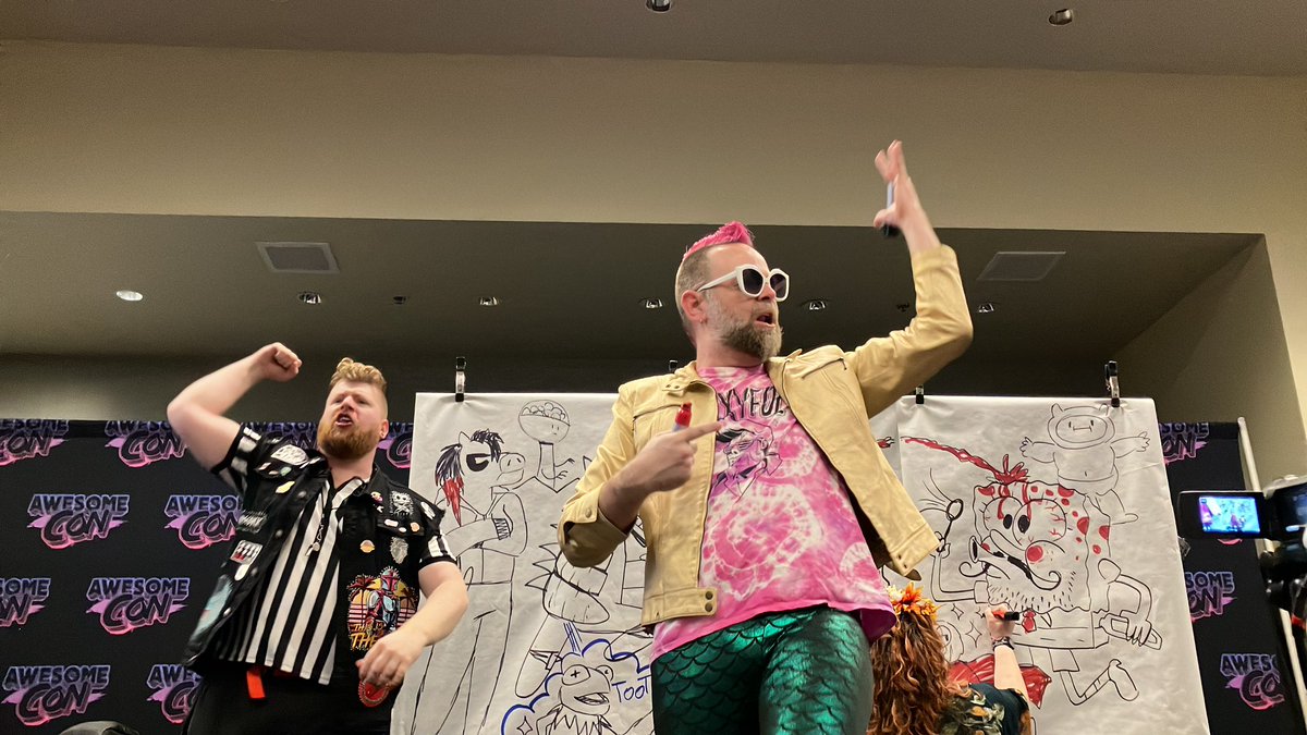 SuperArtFight's tweet photo. Having the crowd chant “Wheel of Death” is always a moment! #AwesomeCon #SuperArtFight https://t.co/6jLEHoBfPF