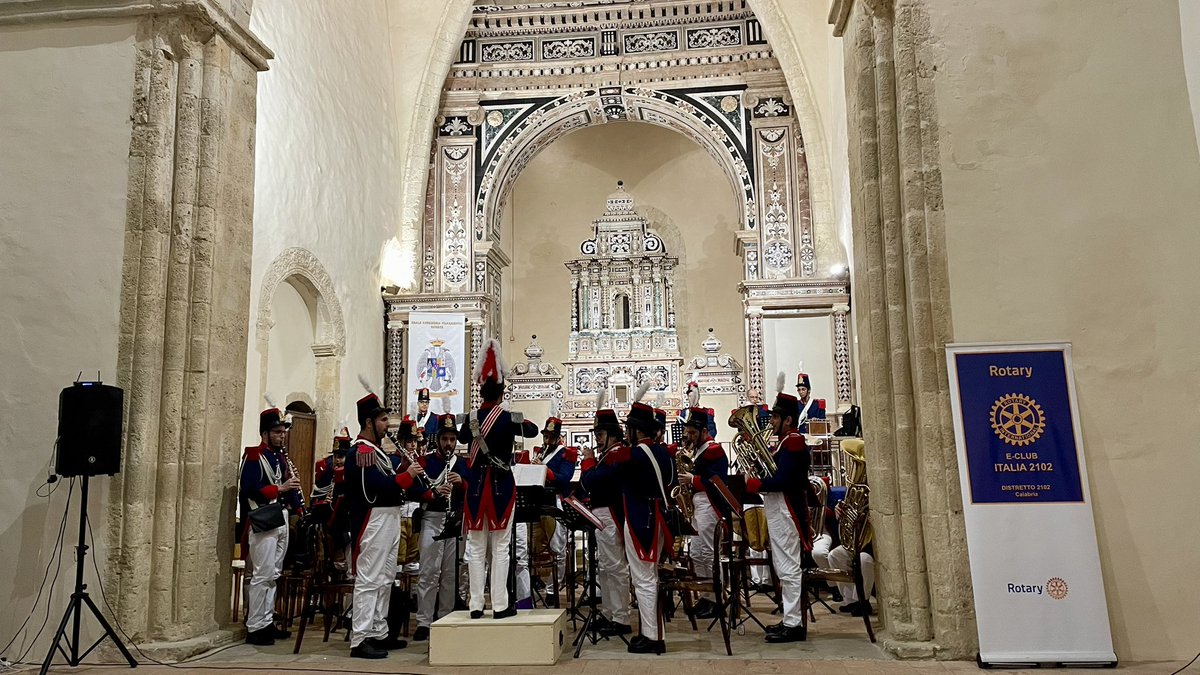 EmbaMexIta's tweet image. 📸 La IX edición del Foro Mundial de la Gastronomía Mexicana deja #Altomonte y se traslada hoy a #Gerace, en Calabria.
🎶 Bienvenida a cargo del Alcalde de la ciudad, Rudi Lizzi y de la Real Academia Filarmónica.
La gastronomía es un puente cultural que conecta a 🇲🇽 e 🇮🇹.