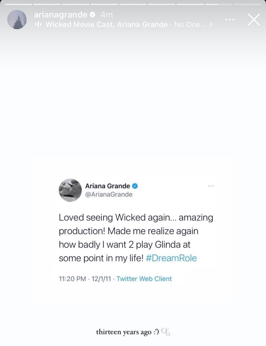 AGTourFR's tweet photo. #PHOTO : Ariana via sa story Instagram réagissant à son tweet datant d’il y a 13 ans. 🥹🫧 #Wicked https://t.co/OEJnwtJkd9