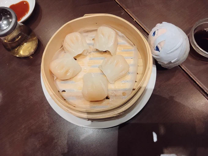 晩御飯は横浜ということで某有名シュウマイを販売しているところのお店で美味しいもの沢山食べた 