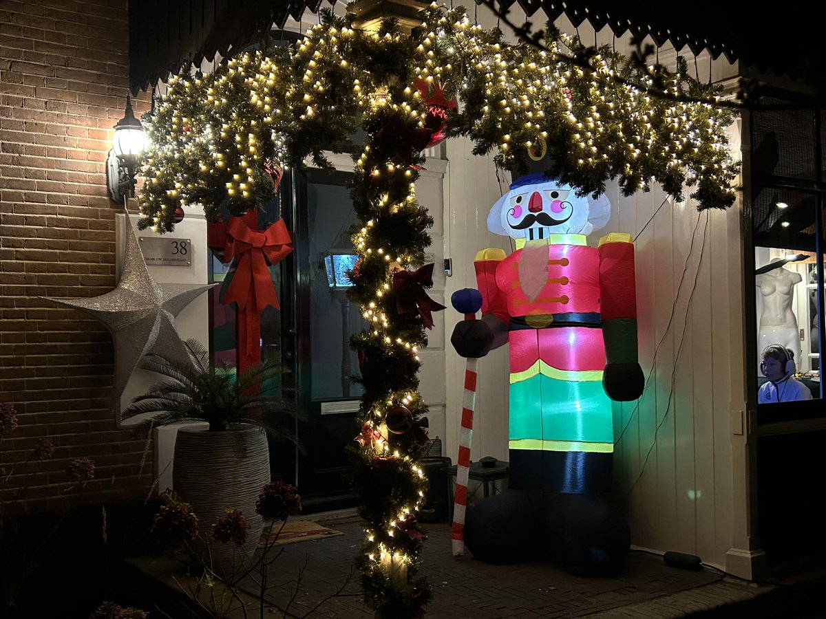 Kay Goedhardt tweet media