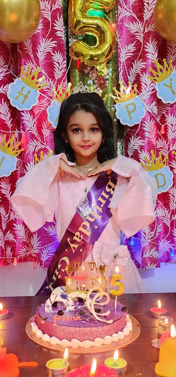 moam007's tweet photo. #Be_happy !!
Today is the day you were brought into this world to be a blessing and inspiration to the people around you.
You are a wonderful person..
May you be given more birthdays to fulfill all of your dreams...🌹🌹 https://t.co/tF048I14nq