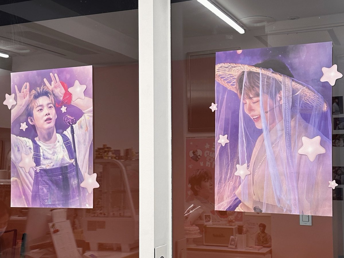 PkhdayS's tweet photo. ৎ୭ 𝗧𝗛𝗘 𝗦𝗘𝗖𝗢𝗡𝗗 𝗕𝗜𝗥𝗧𝗛 ৎ୭

박경호 배우님 1주년 이벤트 카페 디피가 완료되었습니다 ʺ̤

౨ৎ 디피된 물품은 눈으로만 봐주세요
౨ৎ 카페는 내일 모레인 3일 화요일부터 시작됩니다 많은 관심 부탁드려요  ˵ •̀ ᴗ - ˵  ✧

#pkh_두번째_생일 #pkh_star_1st_anniversary https://t.co/SsLTt0L6Yk