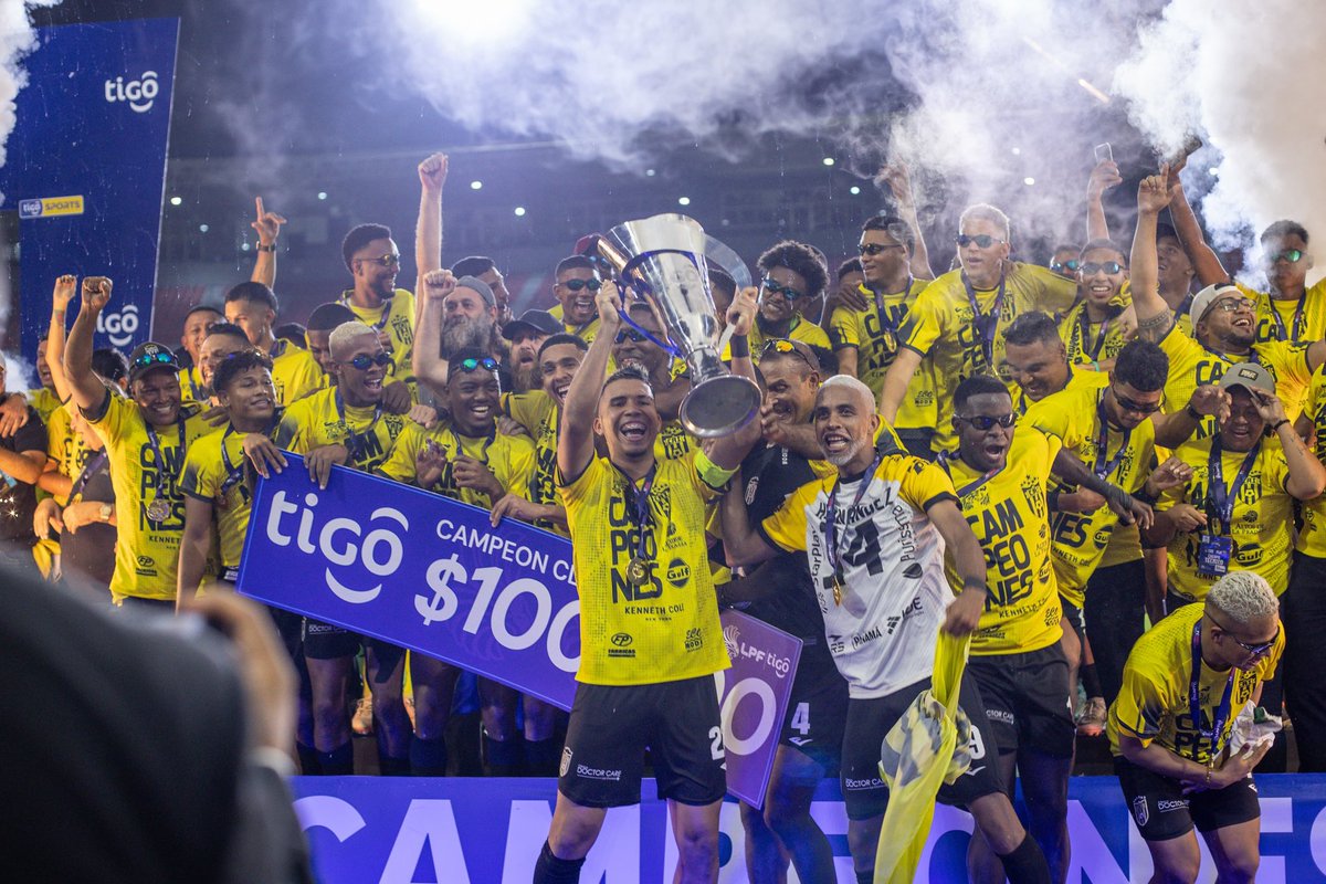 CAIPanama's tweet photo. 𝐔𝐧𝐚 𝐧𝐨𝐜𝐡𝐞 𝐈𝐍𝐂𝐑𝐄𝐈𝐁𝐋𝐄 🤩🏆🖤💛

#EstoEsCAI https://t.co/0UaIBlSQzD