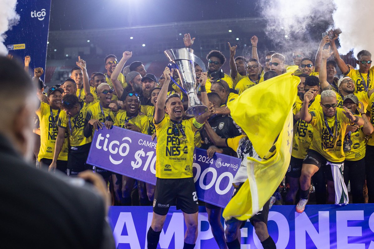 CAIPanama's tweet photo. 𝐔𝐧𝐚 𝐧𝐨𝐜𝐡𝐞 𝐈𝐍𝐂𝐑𝐄𝐈𝐁𝐋𝐄 🤩🏆🖤💛

#EstoEsCAI https://t.co/0UaIBlSQzD