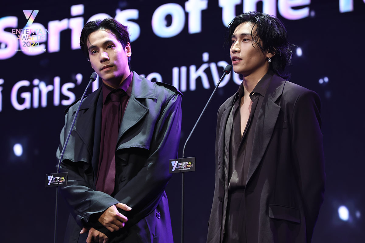 Yriety's tweet photo. คว้าใจกรรมการผู้ทรงคุณวุฒิไปครอง สำหรับซีรีส์ The Secret Of Us ใจซ่อนรัก ซึ่งได้รับรางวัล Best GL Series of the Year (ซีรีส์ Girls’ love แห่งปี) โดย เจษ เจษฎ์พิพัฒ และ ไบเบิ้ล วิชญ์ภาส ให้เกียรติขึ้นประกาศรางวัลในครั้งนี้

#ใจซ่อนรัก #TheSecretOfUs
#YEntertainAwards2024xJisuLife #YEntertainAwards2024