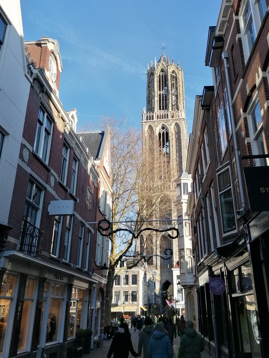 Fun fact of the day: The height of Utrecht's Dom Tower perfectly aligns with the Fibonacci sequence. 

 🟥⬜