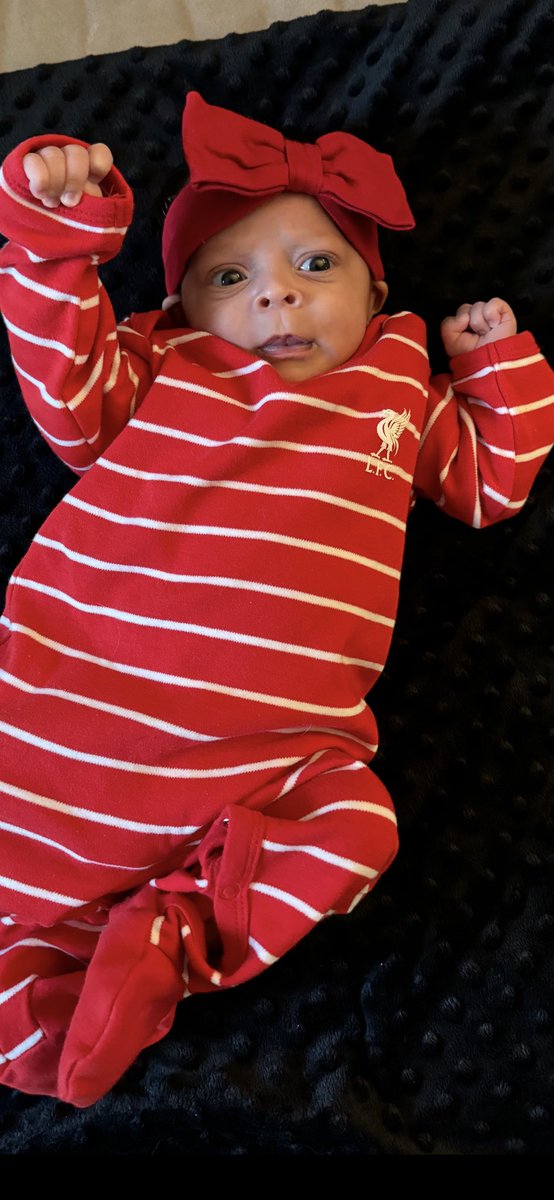 Dionesius's tweet photo. She’s hoping for a favorable result this morning. #upthereds #MyPLMorning #LiverpoolFC https://t.co/coPOiBRuBQ