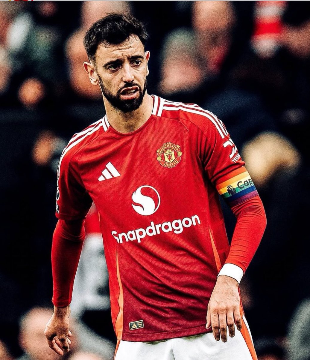🔴🇵🇹 Bruno Fernandes has 2 goals and 3 assists in the last four Premier League games…

…two more assists produced today. 🪄