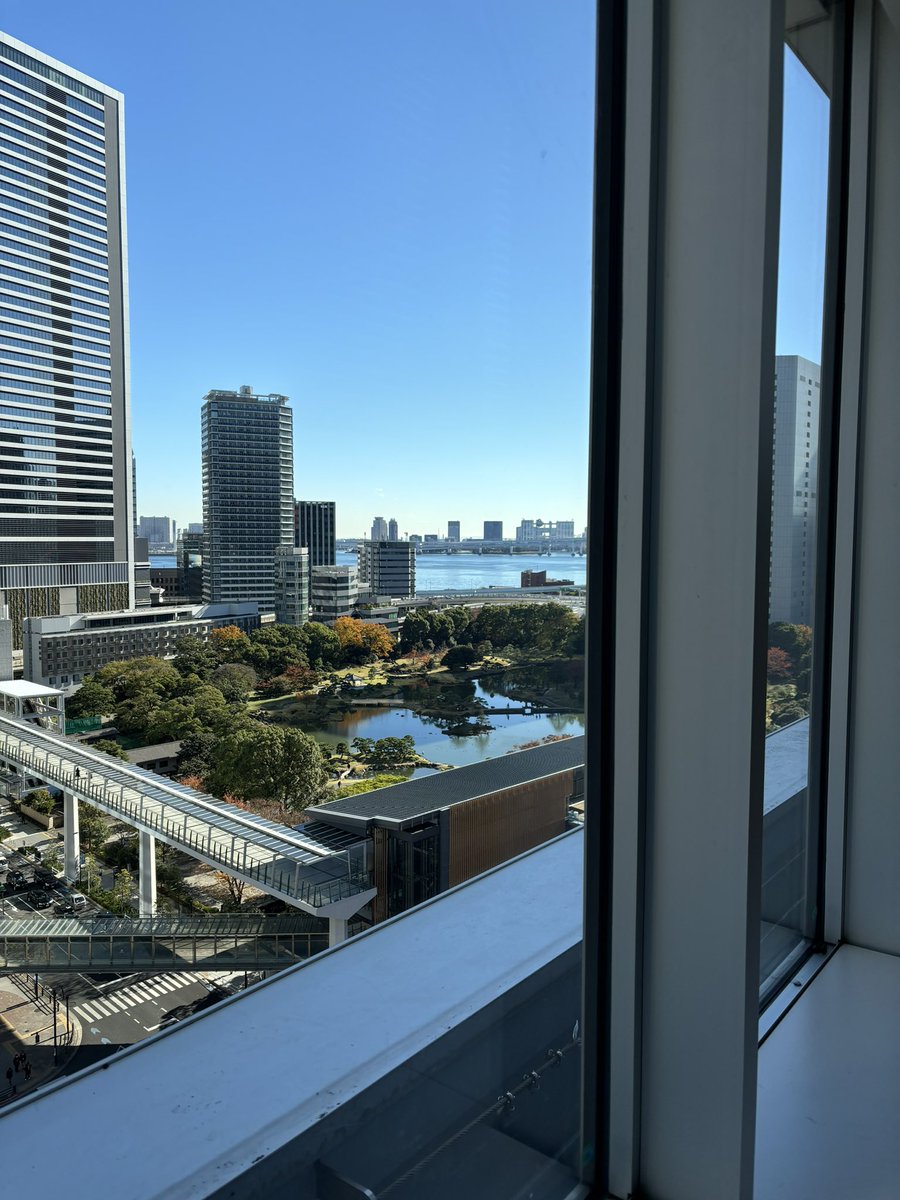 back_tky1007's tweet photo. 息つく間もなく色んな仕事が舞い込んできて、正直慌ただしくはあるけど、いろーんなこと味わえて本当に嬉しいな☺️☺️

明日からも頑張ろー！！ https://t.co/G9pc6mOE37