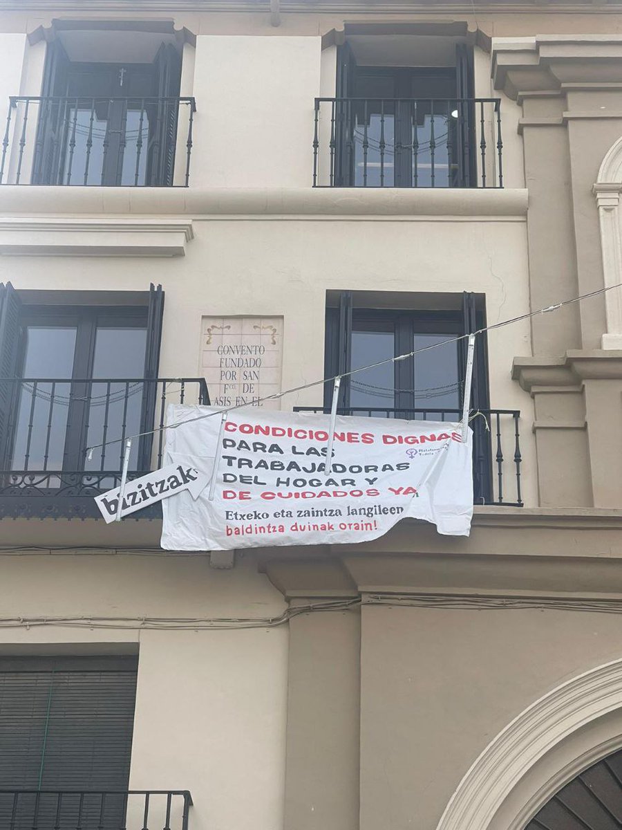 Ha pasado un año desde que reivindicamos un sistema de cuidados público y comunitario, pero vemos que apenas se han dado pasos.

Por ello, hemos salido a las calles para recordar que ¡LOS CUIDADOS NO SON UN NEGOCIO!

Seguimos en lucha para poner las vidas en el centro ➡️🏗️