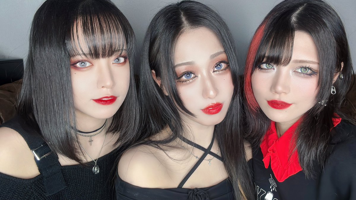xteen_official's tweet photo. #XTEEN Official #YouTube 
DECEMBER NIGHT TALK WITH
姫草雛奈子 @heroineismexxx
楔條詩苑 @fox__sion
天月綺々奈 @9a___na

ご視聴ありがとうございました！
最強＋最狂な生誕ギグの一夜を共に👶

[アーカイヴ]
呪ってこ〜〜〜〜〜！
https://t.co/ZipXUIsr75

#SubscribeUs 
@XTEENOFFICIAL https://t.co/ELEfLJpDYR