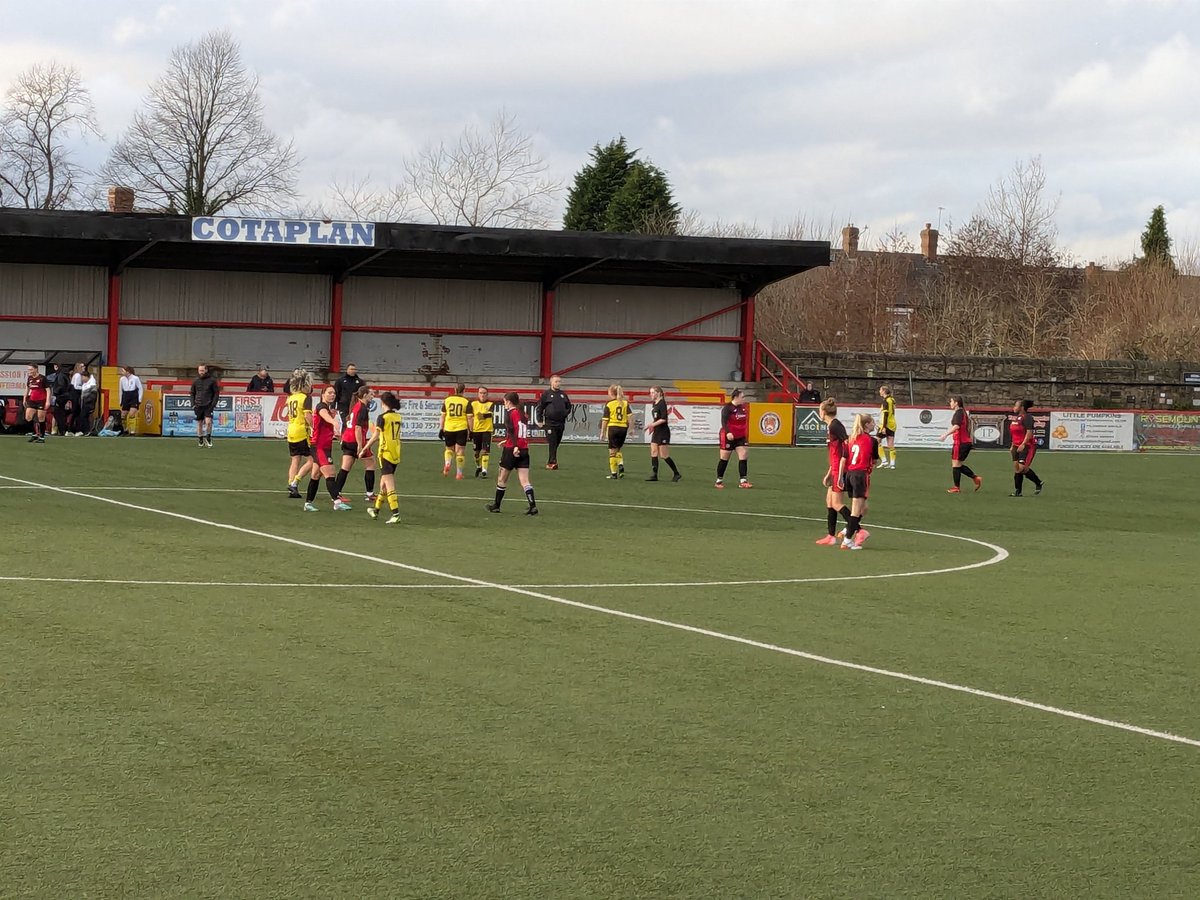 That's it!

The Tigress's win the top of the table battle 1-0 thanks to an Ellie Richardson goal at the end of the first half and remain top of the table 

#OneClub