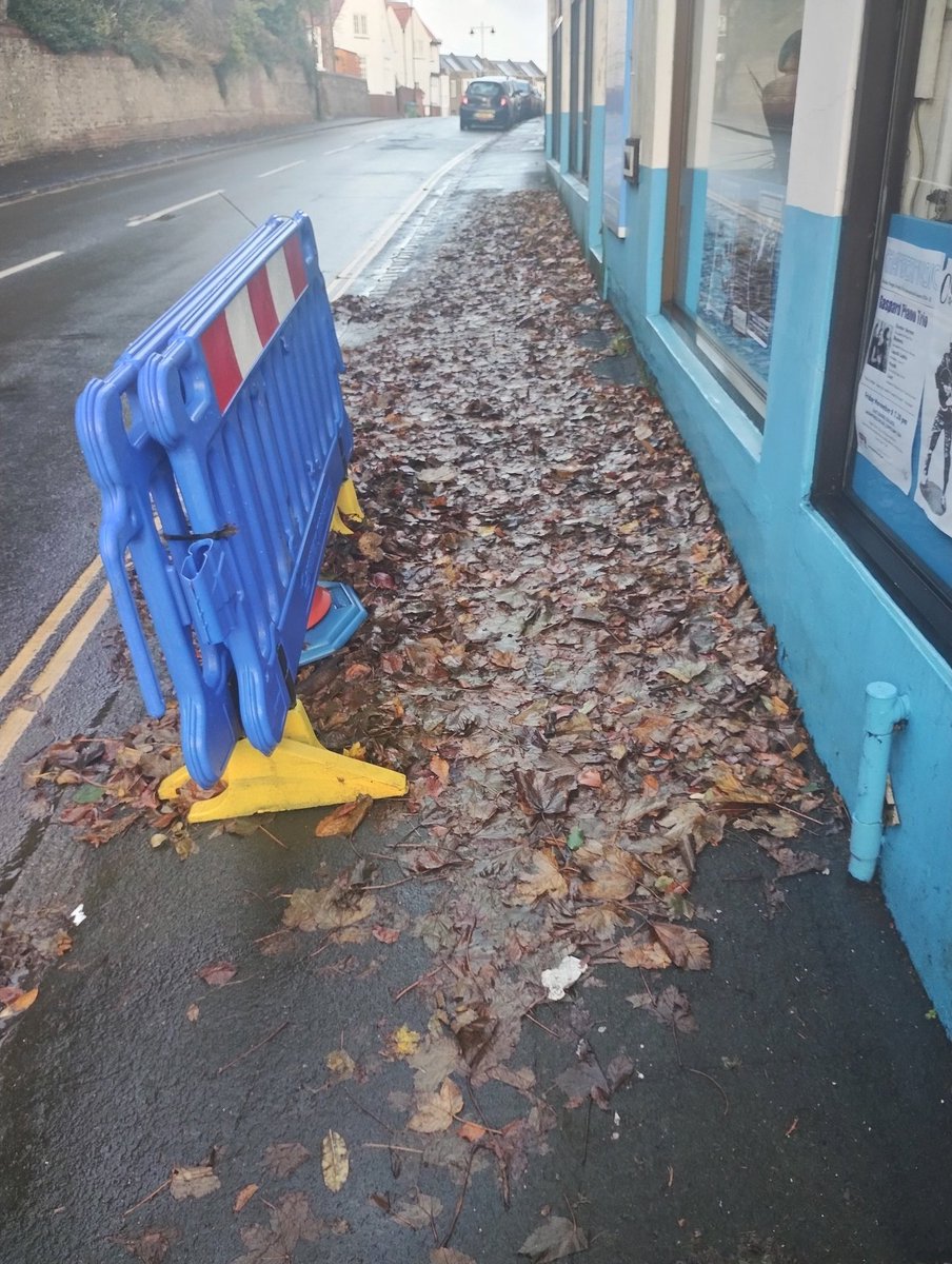The Lewes Nibbler (@lewesnibbler) on Twitter photo This stretch of Western Road by Morris Road garage is impassable by people in wheelchairs, people with mobility challenges & anyone with a buggy. Please can it be cleared? <a href="/EastSussexCC/">East Sussex County Council</a> <a href="/LewesDC/">Lewes District Council</a> This stretch of Western Road by Morris Road garage is impassable by people in wheelchairs, people with mobility challenges & anyone with a buggy. Please can it be cleared? <a href="/EastSussexCC/">East Sussex County Council</a> <a href="/LewesDC/">Lewes District Council</a>
