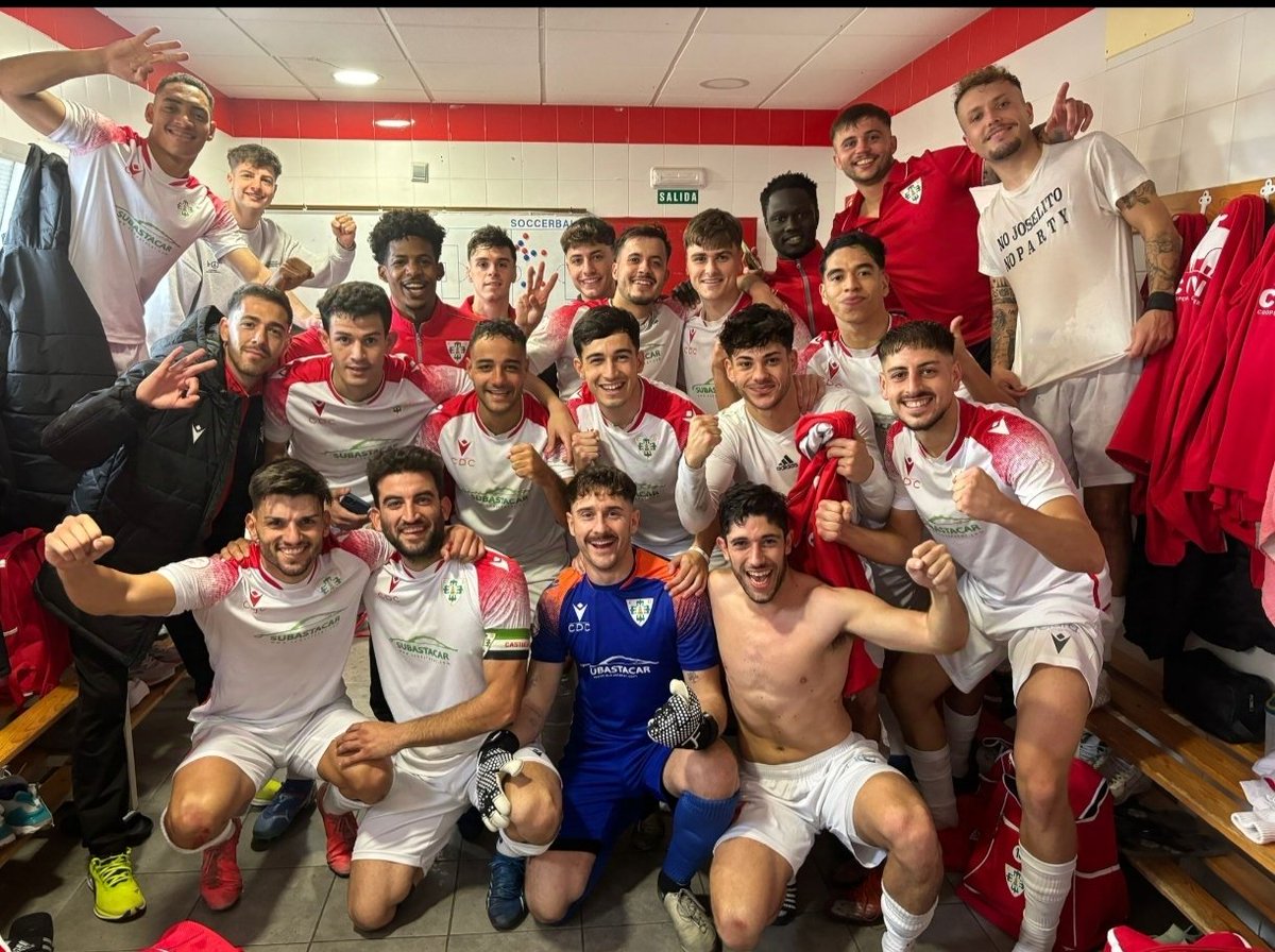 Vamossssss 🍍+3 Vamossssss familia <a href="/CastueraCd/">𝗖.𝗗. 𝗖𝗔𝗦𝗧𝗨𝗘𝗥𝗔 𝗦.</a> a seguir este es el camino 🥅⚽🏃🏽💪🏽🤍❤️