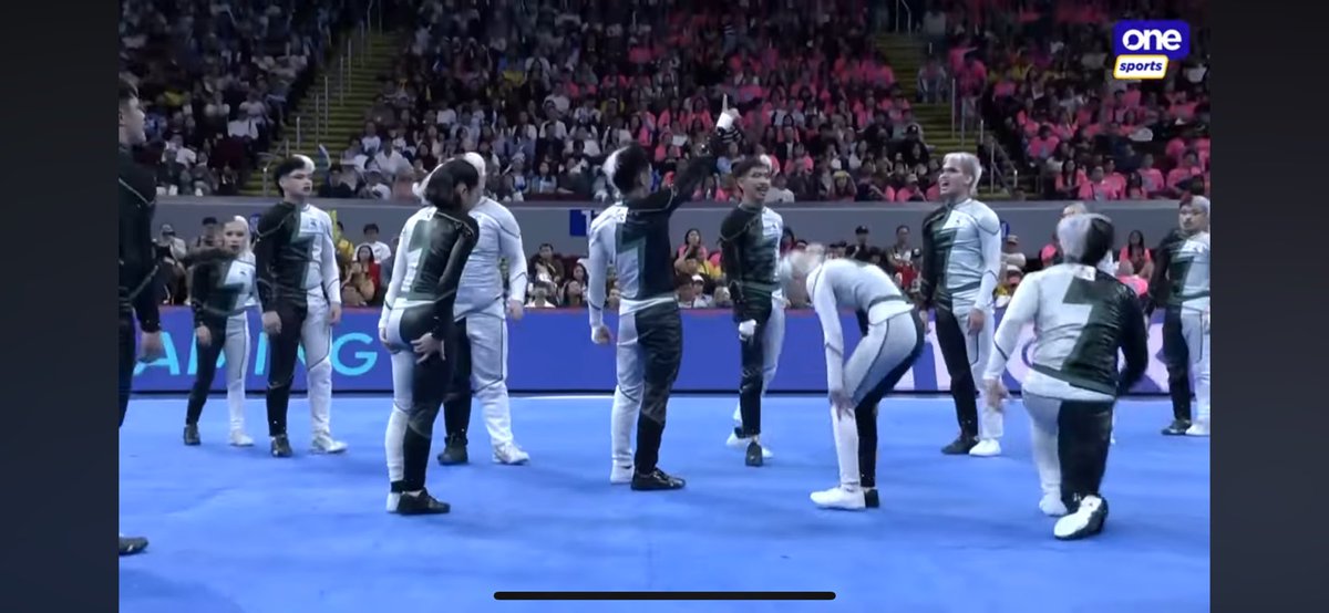 ilyeeee_00's tweet photo. Ssob @JoshCullen_s di mo manlang sinabi na sila bago mong grupo ha 😁😁

#SB19_JOSH #DLSUAnimoSquad #UAAPCDC2024 #UAAPCDCSeason87 #DLSU https://t.co/whrBL3caYc