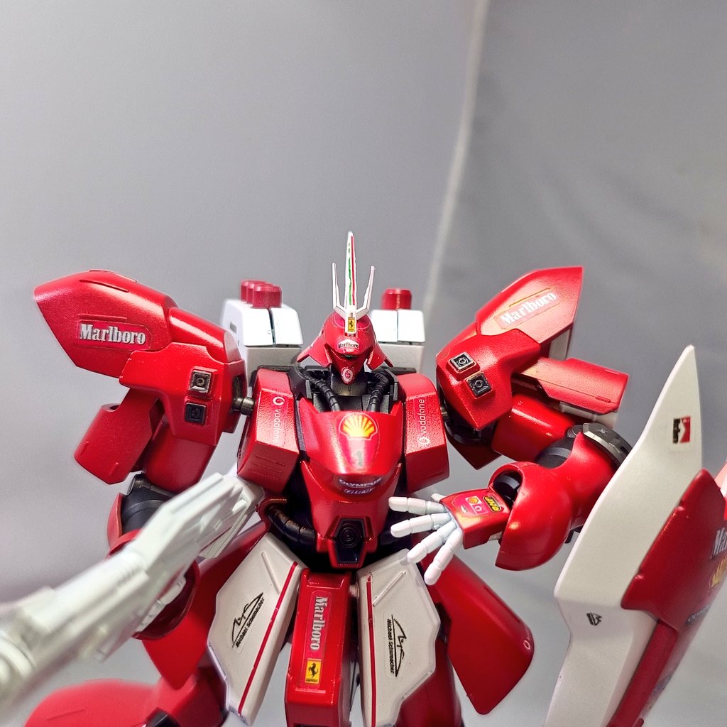 narro2ria's tweet photo. まだ少し修正するかもですが、取り敢えずステッカー貼りまで完了!
頭部のシューミーヘルっぽさも出せたかと😉クリア吹かないと…
#ガンプラ https://t.co/MIju0TuAU2