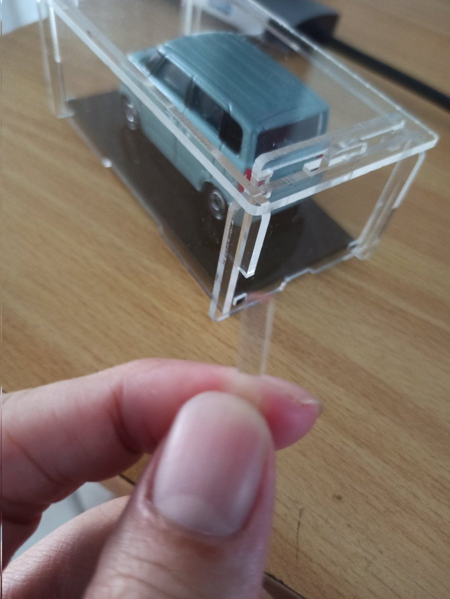 steavan_lop's tweet photo. Krn kecerobohan sendiri, box baru beli ada part yg patah. 

Ada yg punya rekomendasi box diy yg bagus? https://t.co/lVmVvogvlw