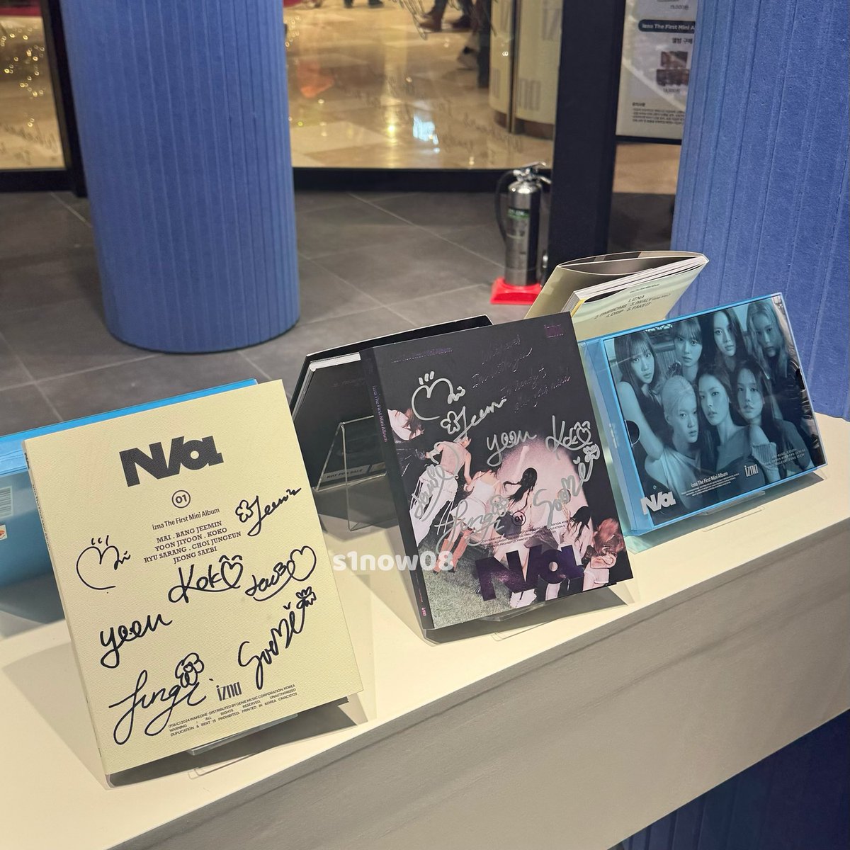 🩵izna The First POP-UP STORE ‘N/a’ 🩵

#정은 #JUNGEUN #チェ・ジョンウン
#이즈나 #izna #イズナ