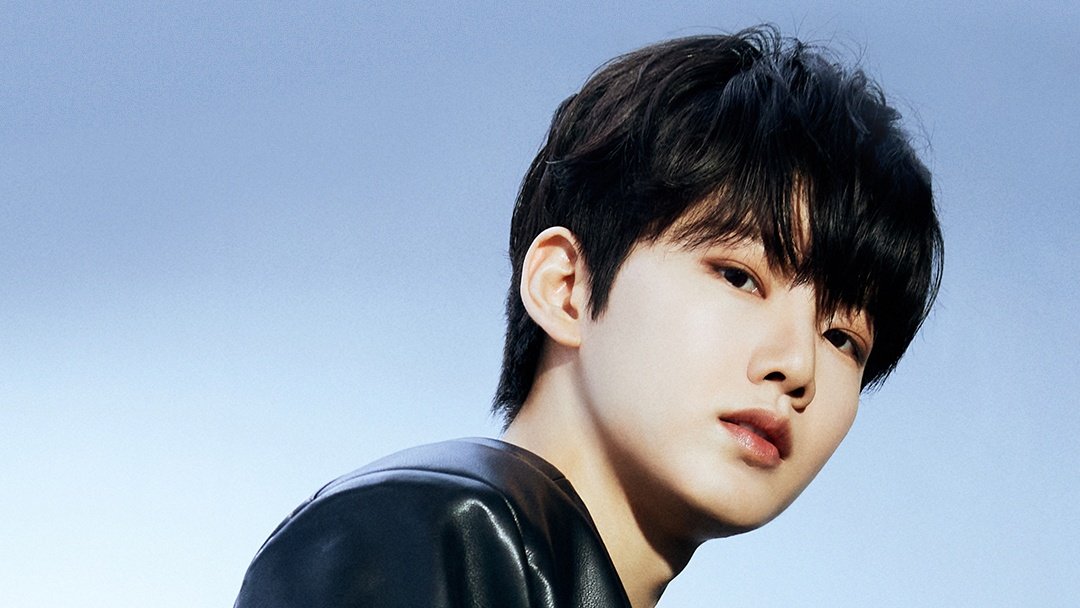 YGFacts_sprt's tweet photo. Starting on January 1, 2025, Junkyu and Asahi will be the new leaders of TREASURE.

YG announced that they agreed that there will be a leader rotation in TREASURE every 2-3 years.

Welcome, Leader Junkyu and Asahi! 💎

#TREASURE #트레저 @treasuremembers https://t.co/jlX9dgx74J