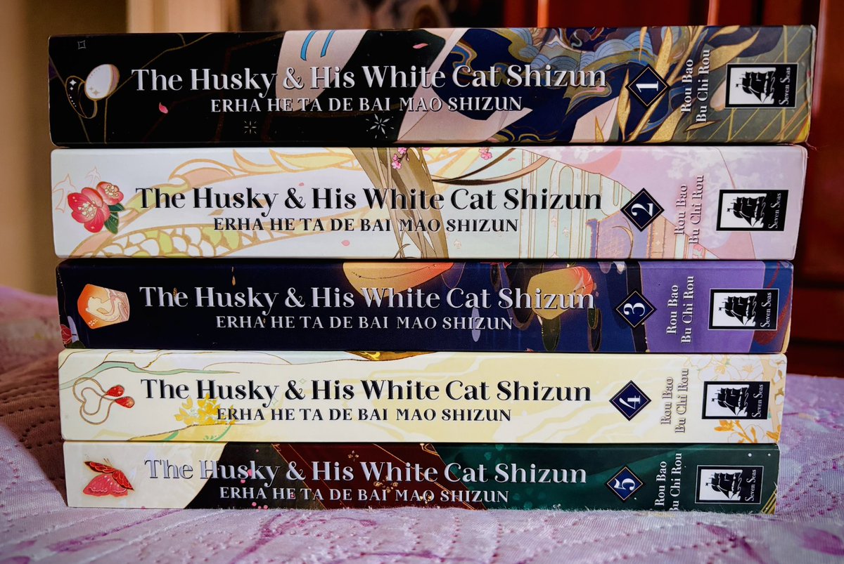 imagina ser fã de novels chinesas e não ter a melhor e mais bonita de todas na estante