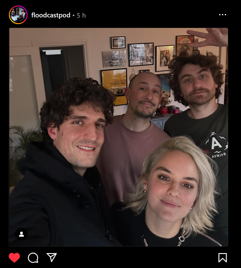 axelaife's tweet photo. Noémie Merlant : c'est ça que j'aime dans le cinéma, ce sont les émotions sensorielles, le rapport à l'intime

Louis Garrel : oui et les révélations personnelles

Florent : un homme a trouvé des capsules de bière dans ses couilles, à votre avis comment ? https://t.co/ZEmzKecwiw