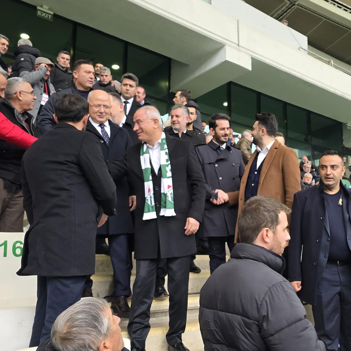 akpartiosmangaz's tweet photo. Tebrikler #Bursaspor’um!

#Hopaspor’u 2-1 mağlup ederek liderliğini sürdürmeye devam eden Bursaspor’u gönülden tebrik ediyorum. 

Bu güzel galibiyetle şehrimize bir kez daha gurur yaşatan takımımıza başarılar diliyorum. 💚🤍🐊🐊

#Bursaspor #Osmangazi #Bursa https://t.co/OPBYrpyk30