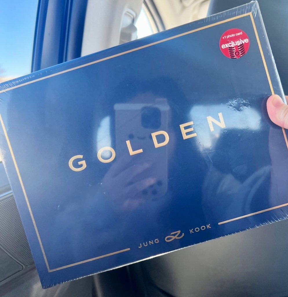 icedkookielatte's tweet photo. JUNGKOOK GOLDEN random  version giveaway 💫✨💜⭐️ 

Retweet and follow me 
Screenshot notifications on 
Comment where you’re from 
Comment your favorite BTS lyrics 
Follow me on Instagram: @milkteaxinya 

Ends 12/20 https://t.co/SnjknkZrE2