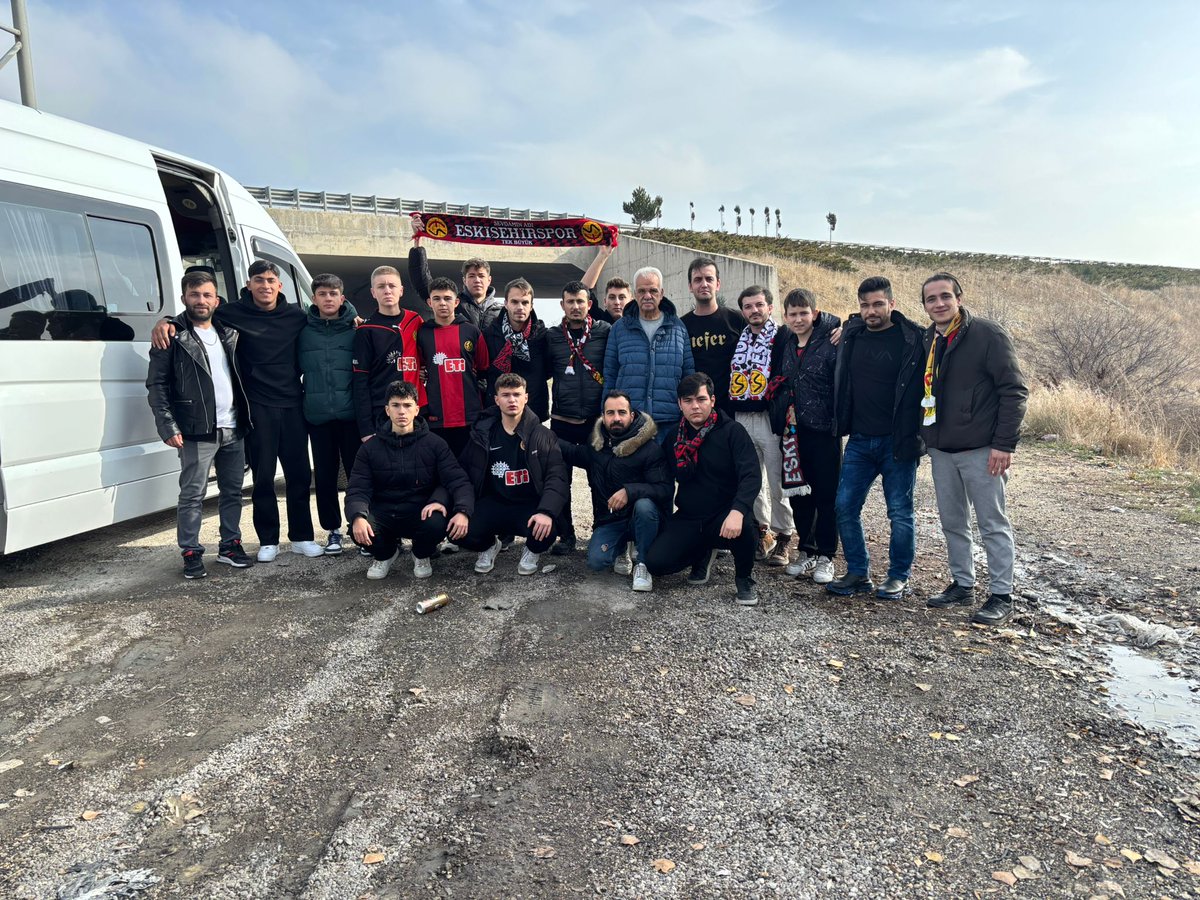 Hep geldik bıkmadan usanmadan sen çok yaşa <a href="/Eskisehirspor/">Eskişehirspor</a> 
#Nefer #BozüyükNefer