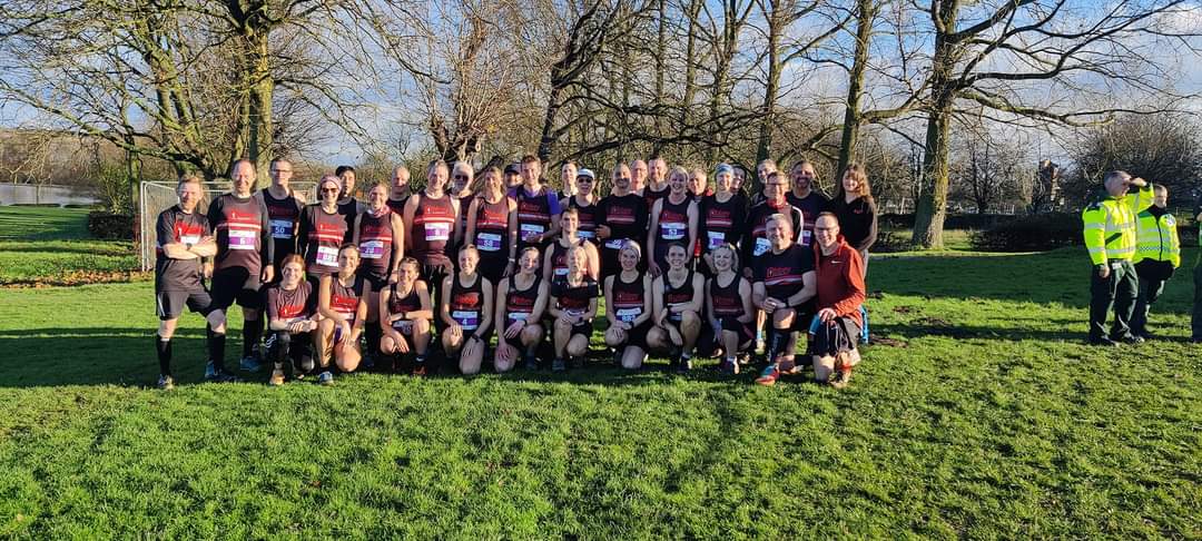JasmineNicholls's tweet photo. Another PECO ticked off this morning. Back to classic cross-country of pure grass and mud. Loved it! Plus, a 6th place finish 😊 Now it's time for a couple of days of quality mother daughter time in London #Running #MudIsGood https://t.co/RSzfQE747k