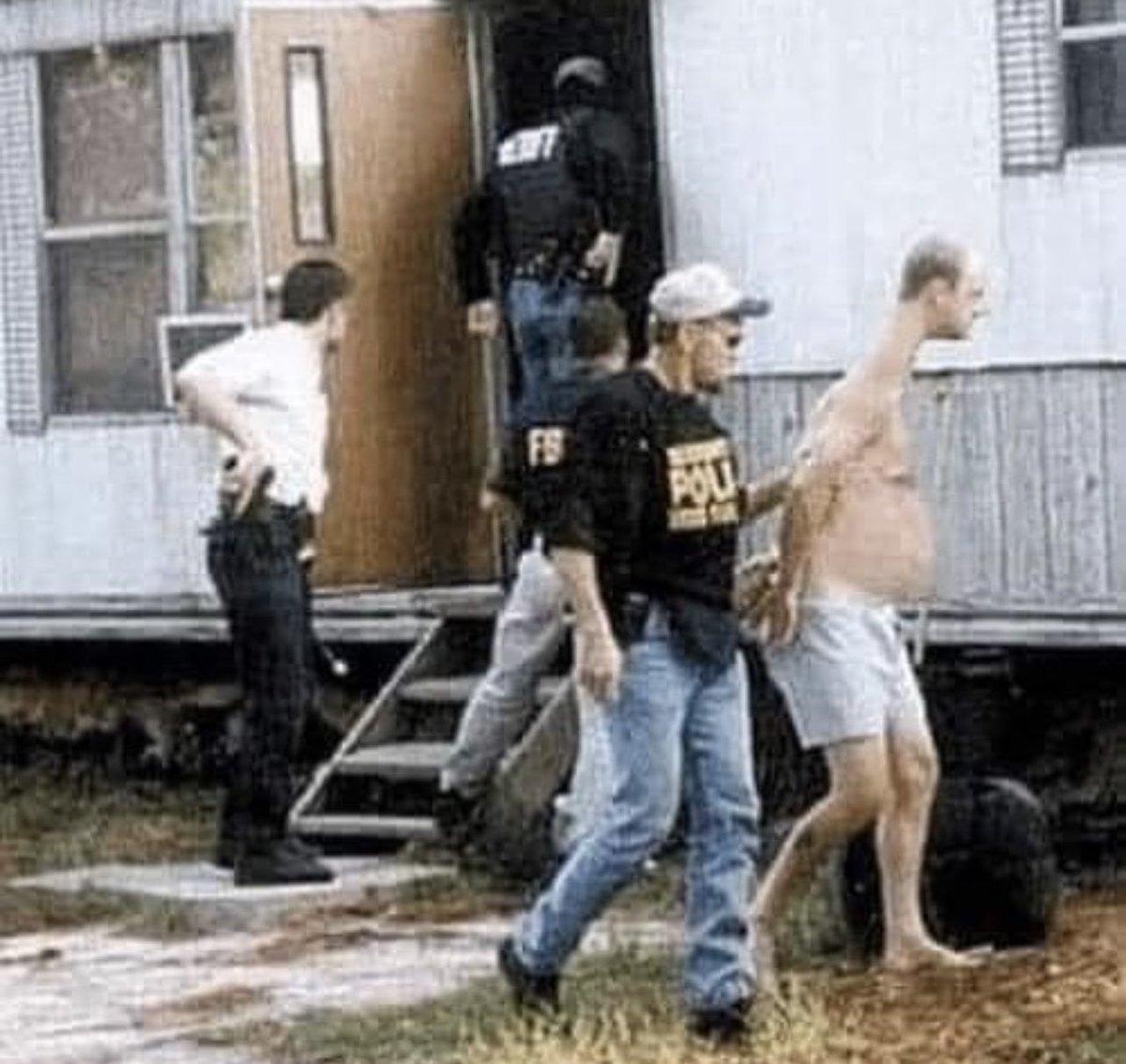 insane poses tweet media