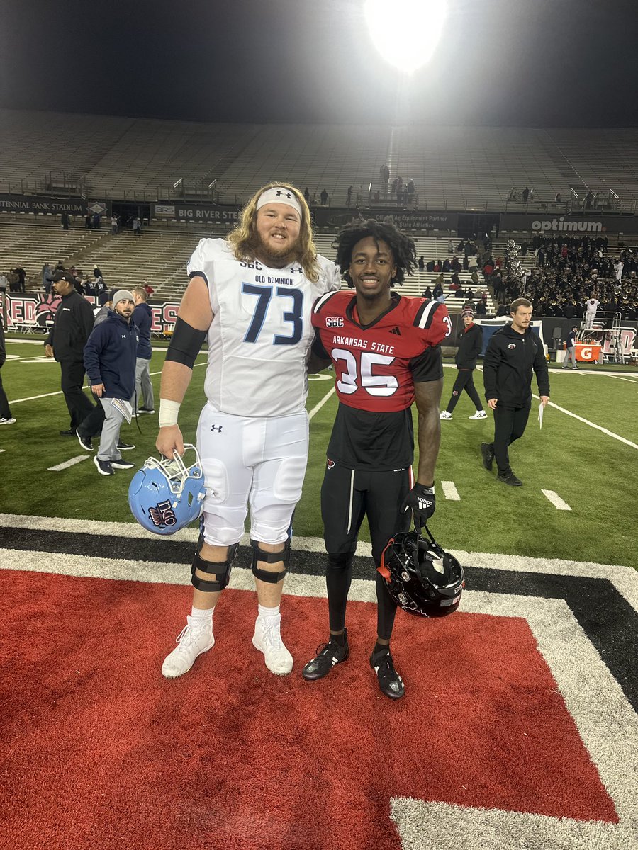 2 of the greats!!! <a href="/ConnorDrake20/">Connor Drake</a> and <a href="/spencer_makell/">Spencer Makell</a> !!!! Very cool!!! Love you boys!!!