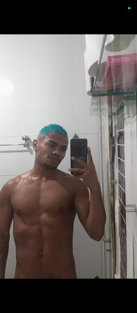 Lostboy_ofc's tweet photo. Pintei o cabelo gostaram? https://t.co/w44kcd6i2M