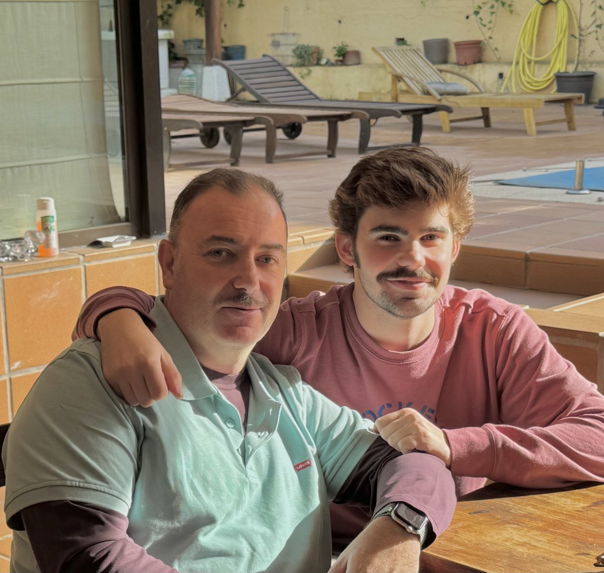 It's over <a href="/MovemberSpain/">Movember España</a> !!

#Movember es un movimiento solidario en prevención del cáncer testicular, cáncer de próstata, salud mental y prevención del suicidio, y en general todos los afectad@s por el #cancer.
 
Es el momento de donar o colaborar aquí ➡️ es.movember.com