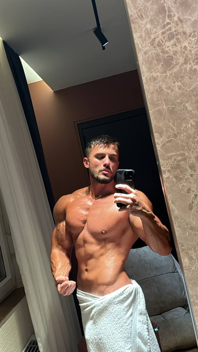 SsKoolFred's tweet photo. My 😈 page is better #fitness https://t.co/hgCbjAGCNc