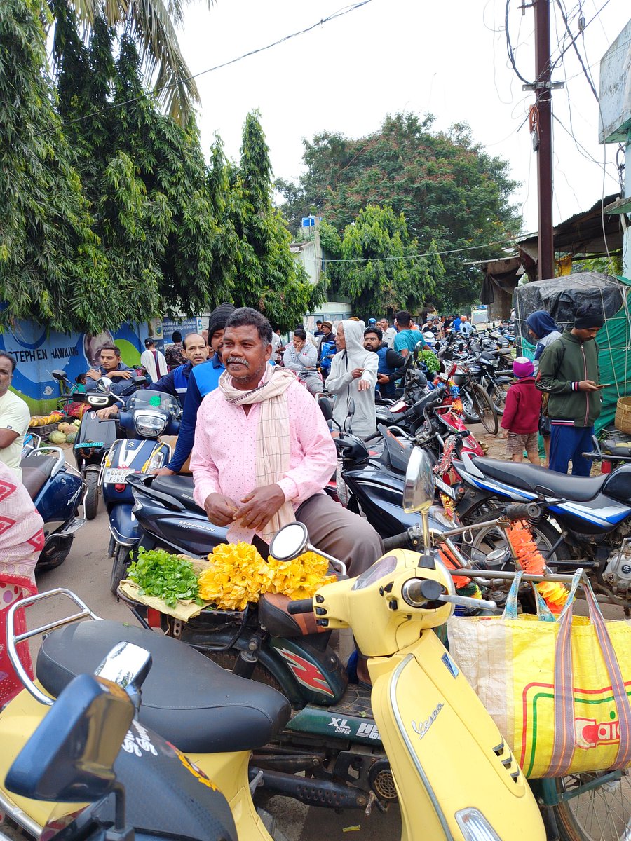 <a href="/CMO_Odisha/">CMO Odisha</a> 
<a href="/Ganjam_Admin/">Collector & District Magistrate, Ganjam</a> 
<a href="/sp_ganjam/">SP Ganjam</a> 
Sir, We senior citizens are unable to walk from 7am to 11 am in Chatarpur NAC fish and veg market road. The vehicles May not be allowed during the time, please