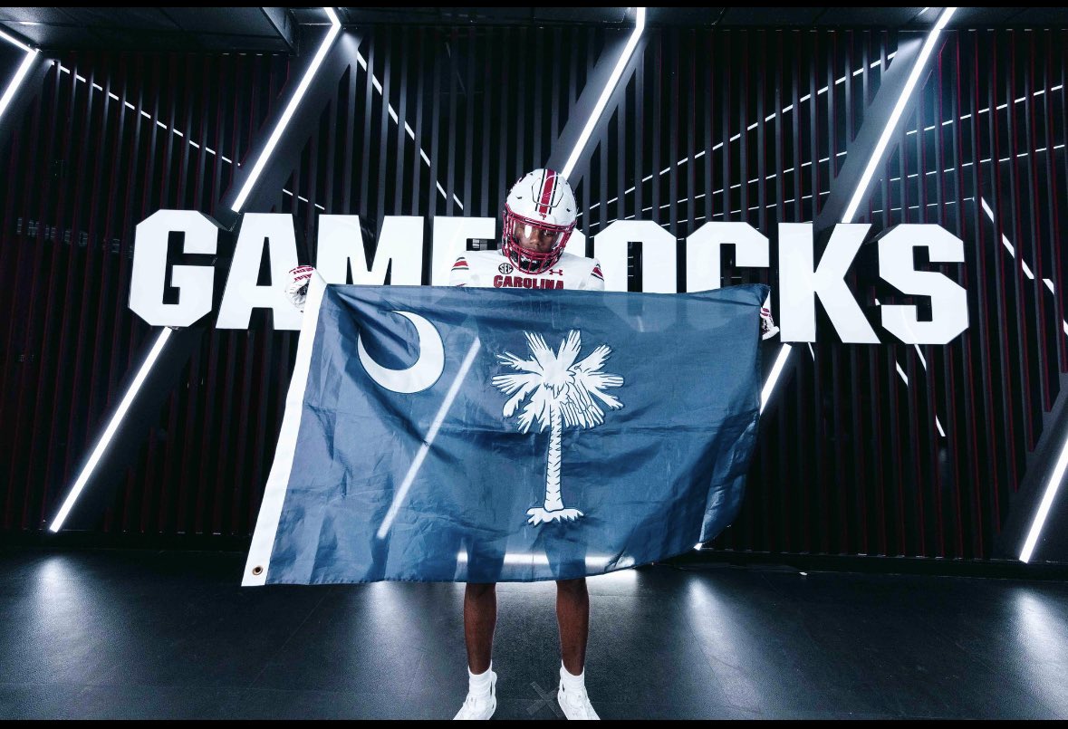 malikgocrxzy's tweet photo. 🤙🏾🐔 #THE #HOME #TEAM 

@CoachSBeamer @coachfurrey @P_Ellsworth_USC @DarrenUscher https://t.co/1w9H92drbj