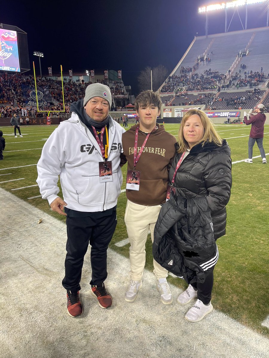 GSh33han's tweet photo. Had a amazing time @HokiesFB last night! Big win over Virginia! It was great talking to @coachstuholt ! It was great seeing @moorepete18 and @nicholasvelt5 again! Can’t wait to be back! #AGTG #Gohokies 
@DanOrnerKicking @CoachPryVT @davidfox12_ @Jackroutt03 @Gm4Sports https://t.co/Ti1G4YEfPb